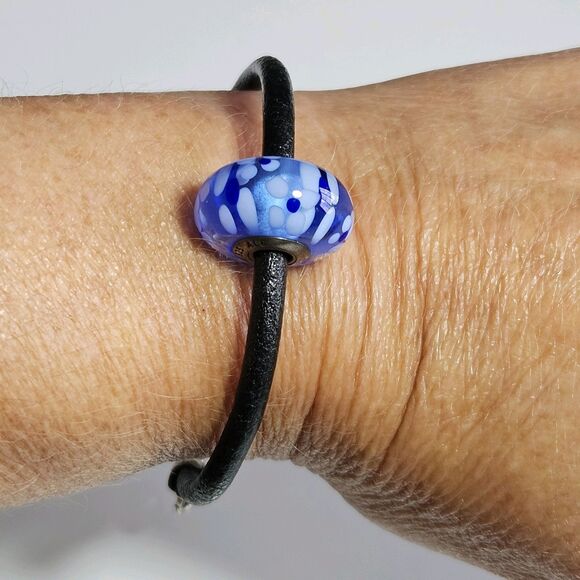 **Sale** Pandora Black Cord Bracelet W/ Large Blue Flowered Murano Glass Bead 7" - Picture 7 of 16